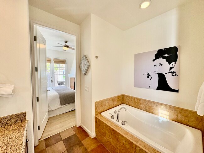 Building Photo - 77777 Tradition Dr