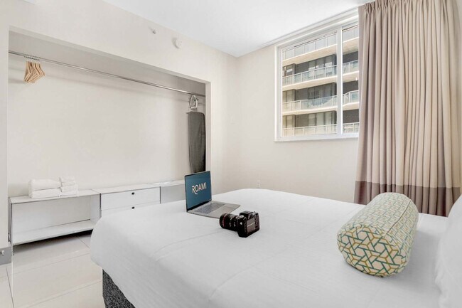 Building Photo - 1700 SW 2nd Ave