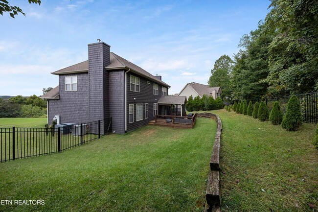 Building Photo - Luxury 5 Bedroom West Knox Home