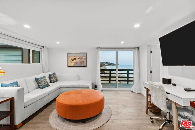 Building Photo - 26044 Pacific Coast Hwy