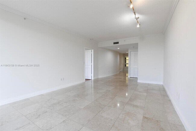 Building Photo - 703 Crandon Blvd