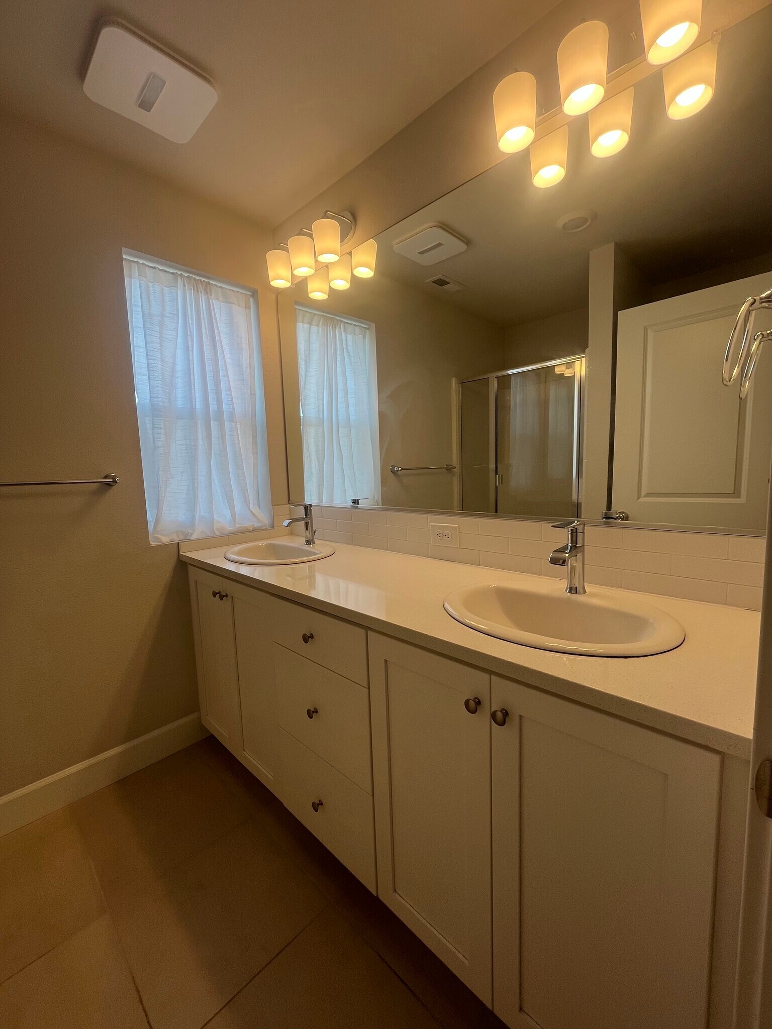 Building Photo - 17009 SW Friendly Ln