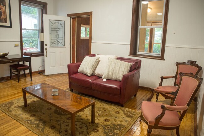 Living Room - 5031 Cedar Ave
