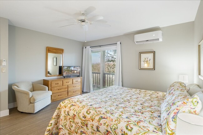 Building Photo - 415 Staniel Cay Dr