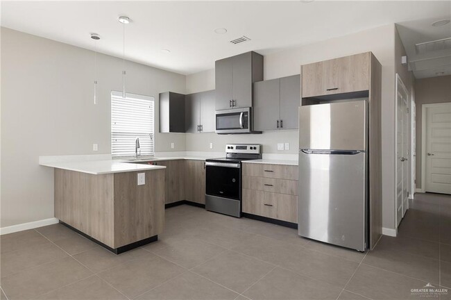 Building Photo - 5708 Puffin Ave