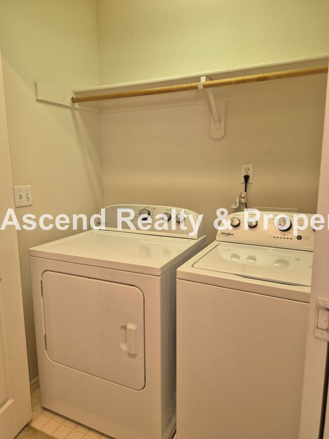 Building Photo - Available NOW! 1 Small Pet OK, Great Bethany Neighborhood, Fenced Yard, New Interior Paint/Dishwa...