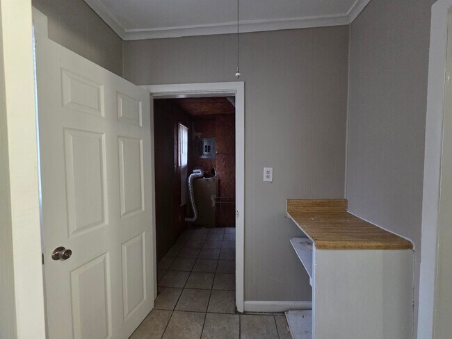 Building Photo - 524 S Greer St