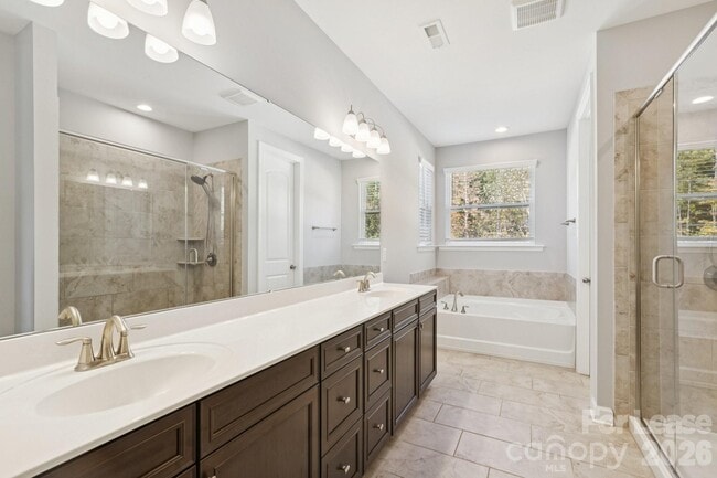 Building Photo - 15311 Red Canoe Way
