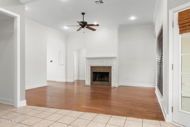 Building Photo - 106 Country Mile Dr