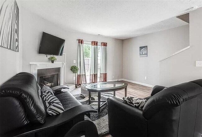 Building Photo - 1565 Springleaf Ct SE