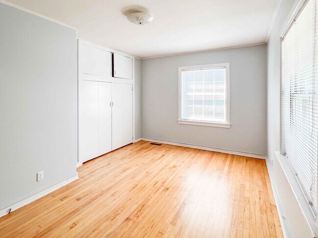 Building Photo - 600 Mulberry St