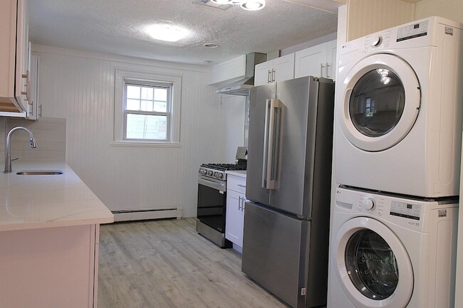 Primary Photo - 14 Raydol Ave