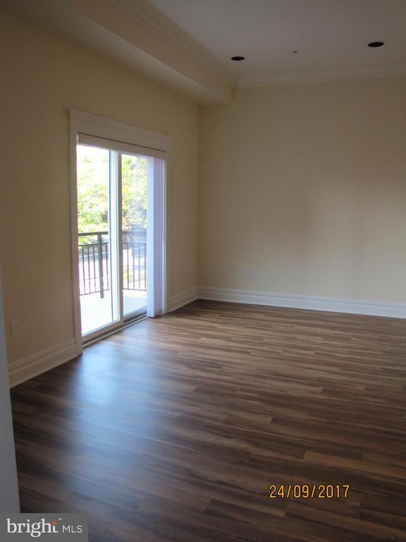 Building Photo - 255 Nassau St