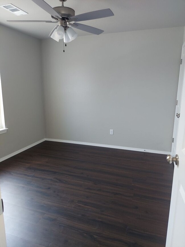 Building Photo - 2124 Ingalls Ln
