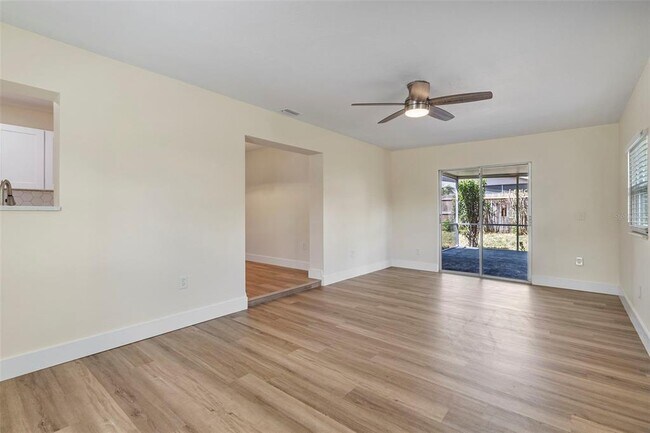 Building Photo - 4087 Vana Dr