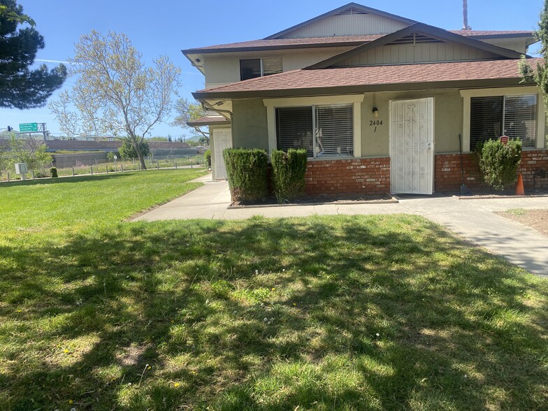 Building Photo - 2404 Peppertree Ct