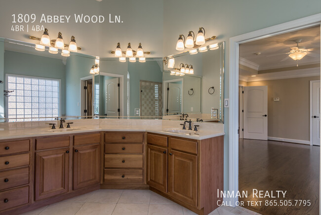 Building Photo - 1809 Abbey Wood Ln