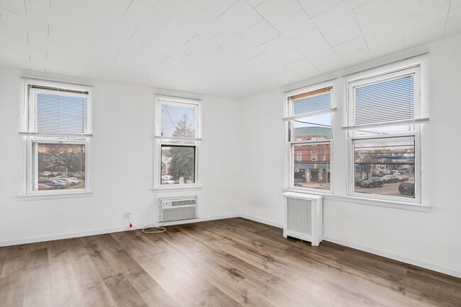 Building Photo - 41 Bloomfield Ave