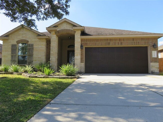 Building Photo - 21390 Village Crossing Ln