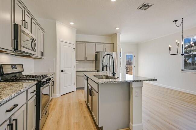 Building Photo - 507 Bluffview Dr.