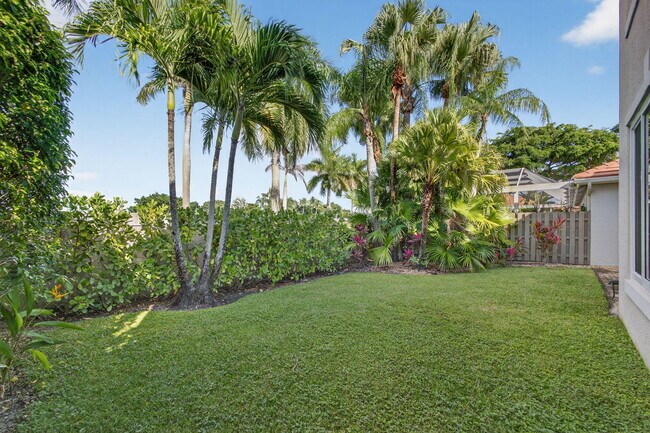 Building Photo - 8400 Heritage Club Dr