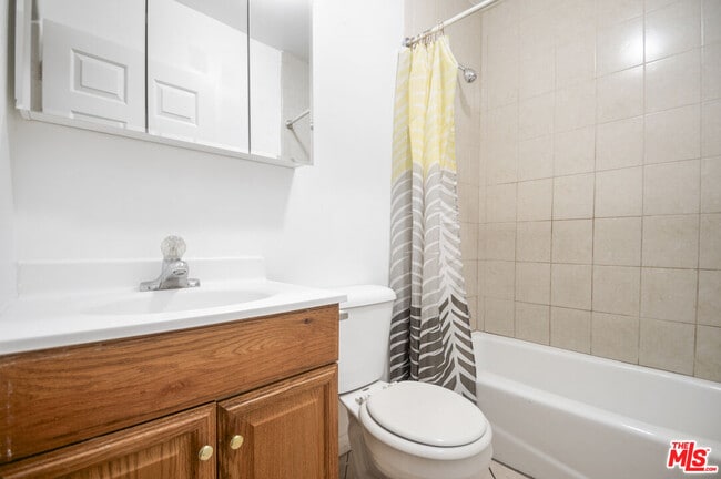 Building Photo - 3660 Halldale Ave