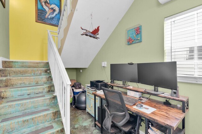 Building Photo - 21 Poinciana Dr