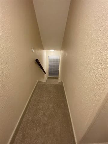 Building Photo - 10151 Camelot Dr