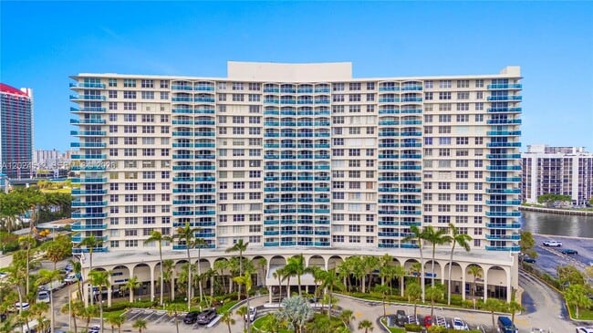 Building Photo - 3800 S Ocean Dr