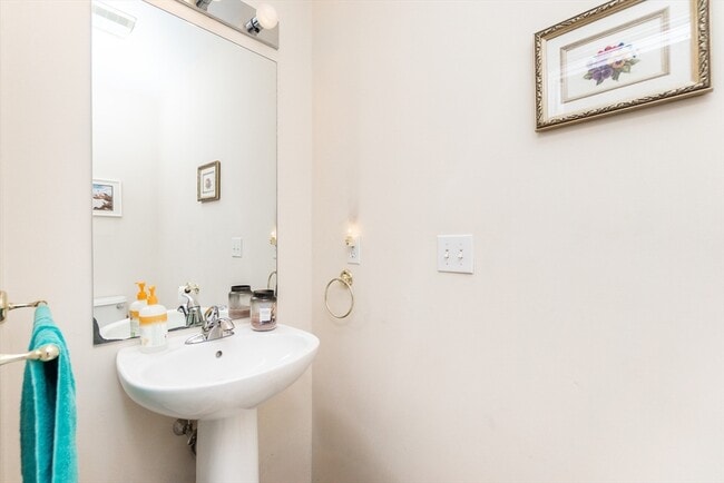 Building Photo - 37 Augusta Way