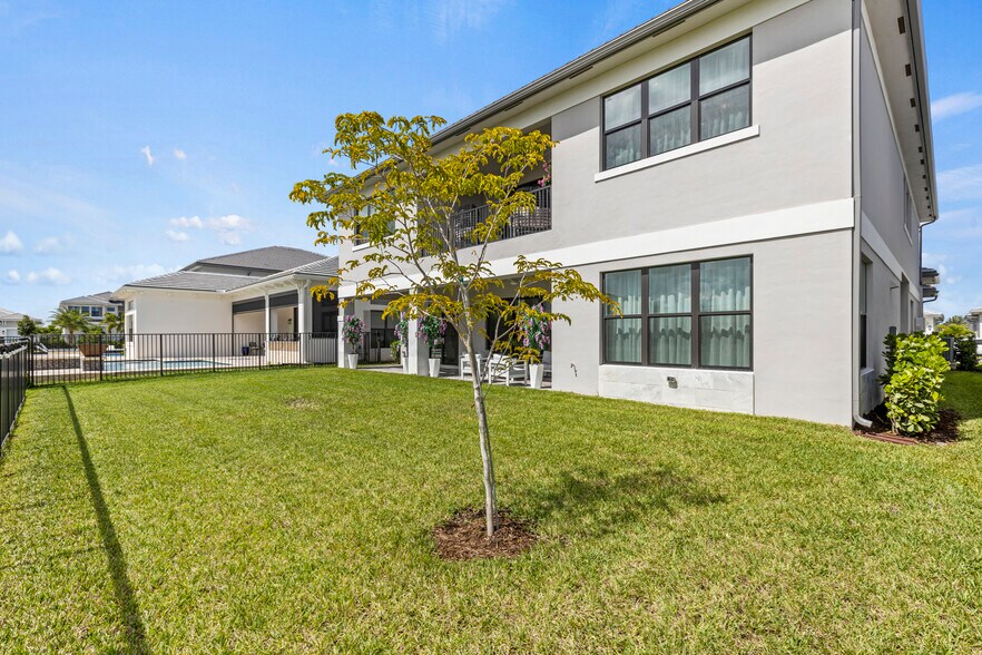 Building Photo - 12884 Wingspan Ct