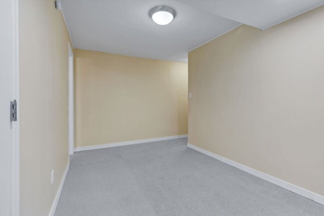 Building Photo - Available NOW! 3 Bedroom 2 Bath Beautiful Home in BOULDER!