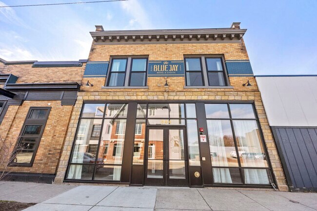 Building Photo - 644 Bridge St NW