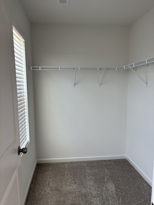 Building Photo - 113 Benson Vlg Dr