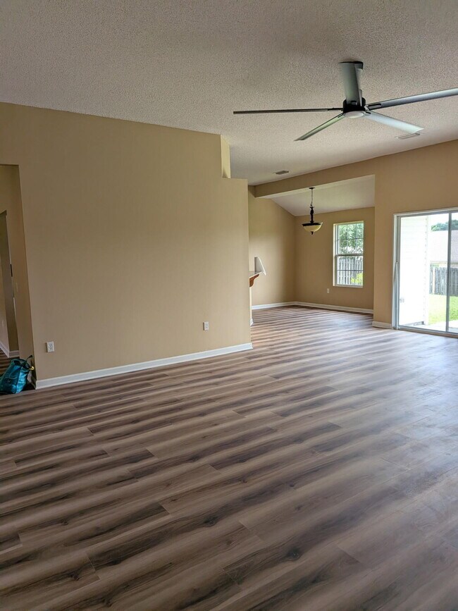 Building Photo - 5211 Moore Loop