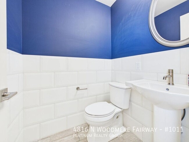 Building Photo - 4816 N Woodmere Fairway