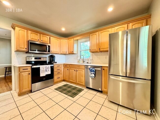 Building Photo - 5607 W 78th Terrace