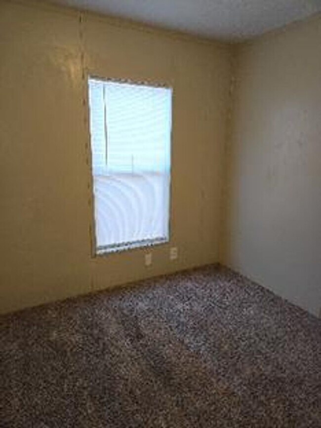 Building Photo - $300 Rent Credit if Lease Starts before 7/1/26! No Application Fees for the Month of June!
