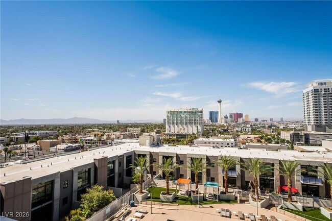 Building Photo - 353 E Bonneville Ave