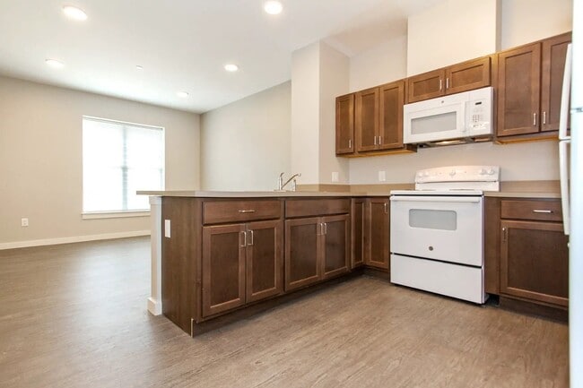 Building Photo - 1811 Losantiville Ave