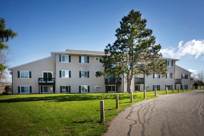Building Photo - Two Bedroom Ground Floor