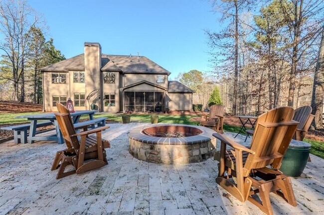 Building Photo - 203 Davis Mill Road