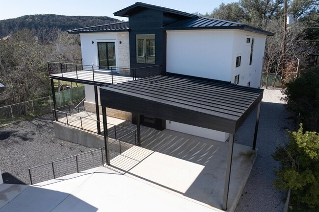 Building Photo - 1304 Minnie Dr