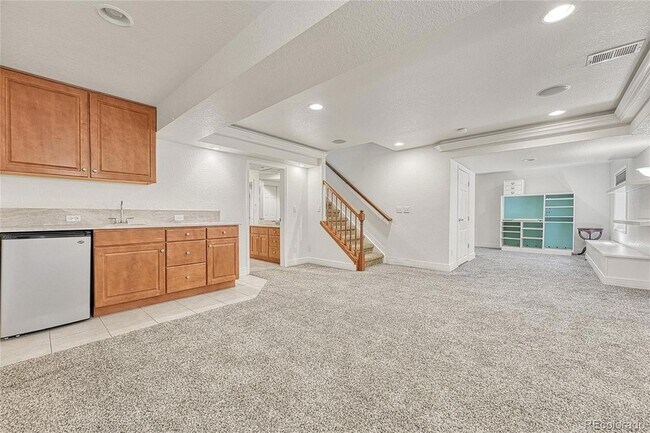 Building Photo - 17672 E Weaver Pl