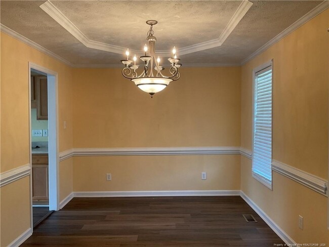 Building Photo - 8225 Hurrican Ln