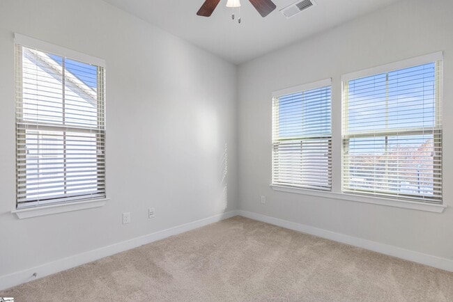 Building Photo - 23 Itasca Dr