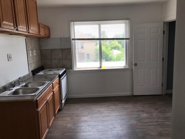 Building Photo - 3853 Garland St