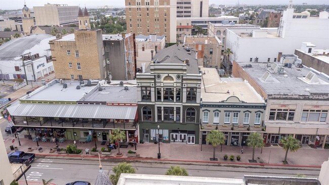 Building Photo - 2111 Postoffice St