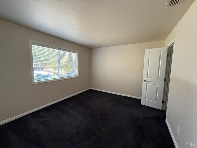 Building Photo - 310 Spyglass Pkwy