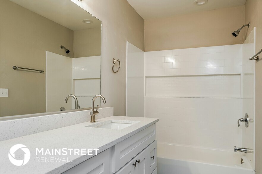 Building Photo - 2914 NW 11th St